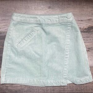 Forever 21 Light Green Corduroy Mini Skirt XS Boho Retro Wrap NWT Pocket Button